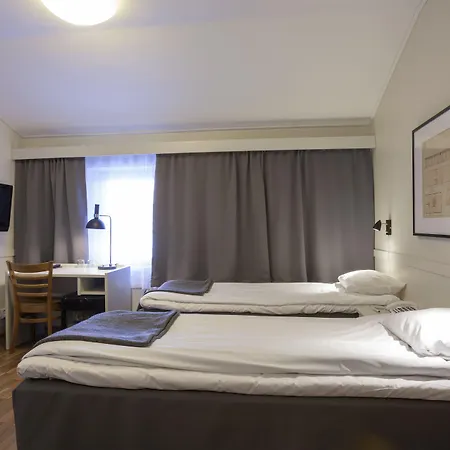 Pietarsaaren Kaupunginhotelli 3*