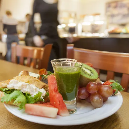 Pietarsaaren Kaupunginhotelli 3*